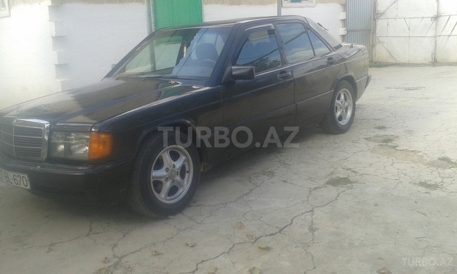Mercedes 190 1990, 38,000 km - 2.0 л - Şirvan