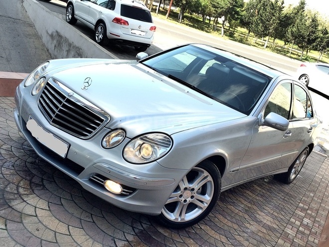 Mercedes E 220 2008, 198,400 km - 2.2 l - Bakı