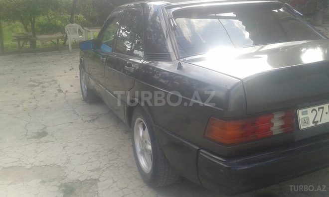 Mercedes 190 1990, 38,000 km - 2.0 л - Şirvan