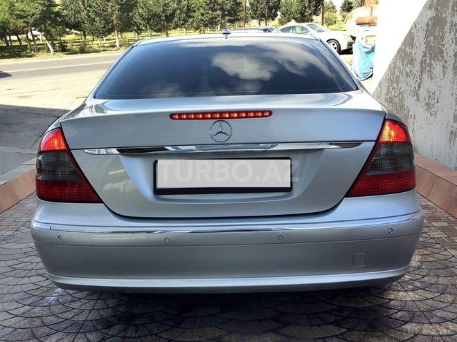 Mercedes E 220 2008, 198,400 km - 2.2 l - Bakı