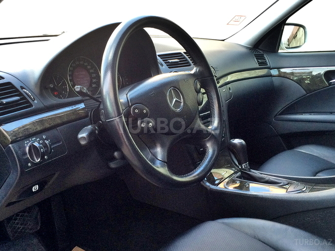 Mercedes E 220 2008, 198,400 km - 2.2 l - Bakı