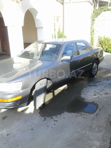 Lexus  1996, 126,000 km - 4.0 l - Bakı
