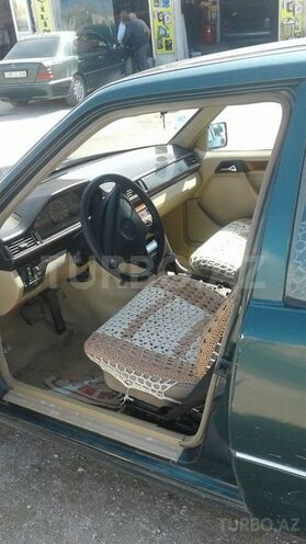 Mercedes E 250 1995, 420,000 km - 2.5 л - Bakı