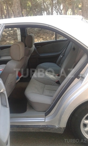 Mercedes E 220 1997, 250,000 km - 2.2 л - Sumqayıt