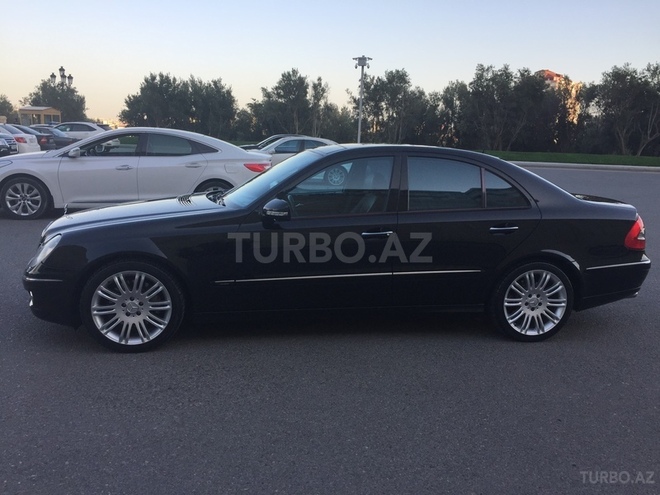 Mercedes E 220 2008, 222,000 km - 2.2 l - Bakı