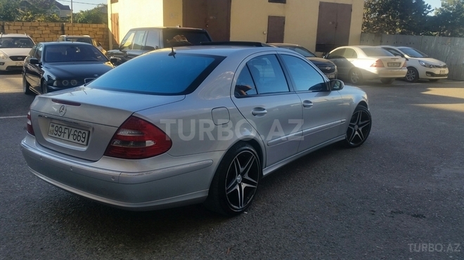 Mercedes E 240 2002, 203,000 km - 2.4 l - Xırdalan