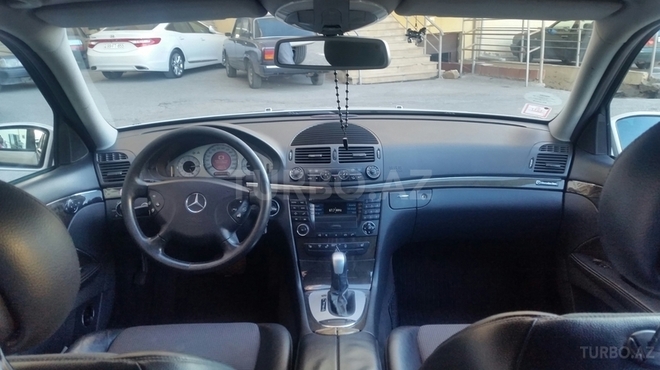 Mercedes E 240 2002, 203,000 km - 2.4 l - Xırdalan