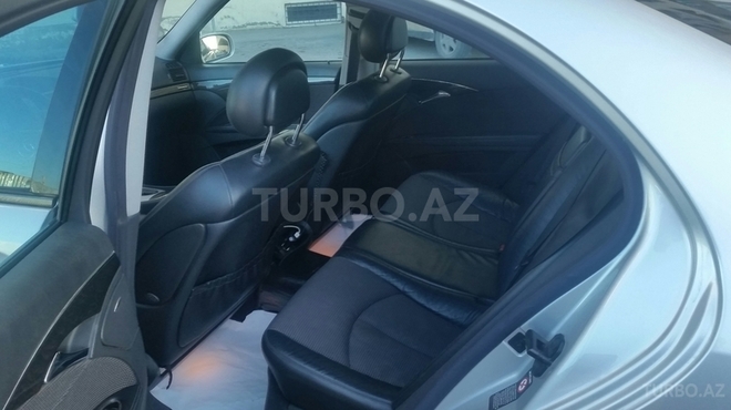 Mercedes E 240 2002, 203,000 km - 2.4 l - Xırdalan