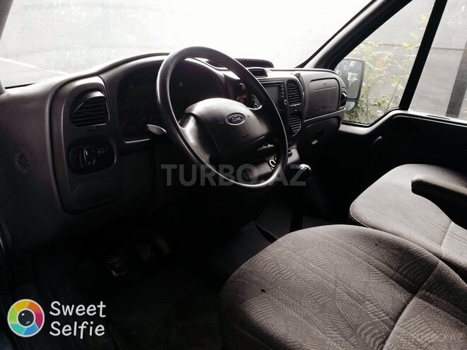 Ford Transit 2004, 280,000 km - 0.2 л - Xudat