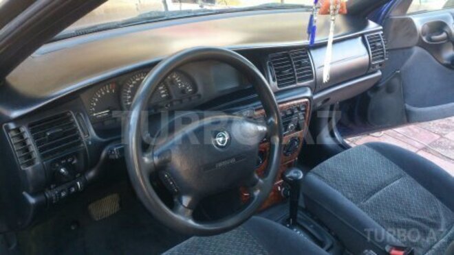 Opel Vectra 1997, 270,000 km - 2.0 l - Bakı