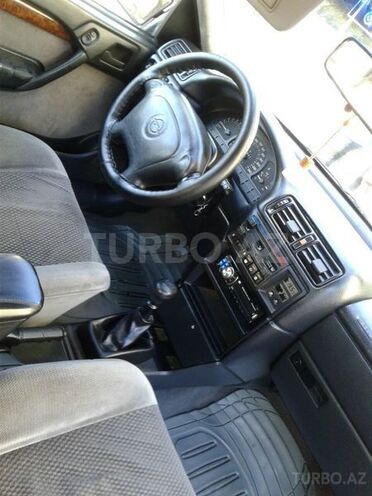 Opel Vectra 1995, 290,000 km - 1.6 л - Bakı