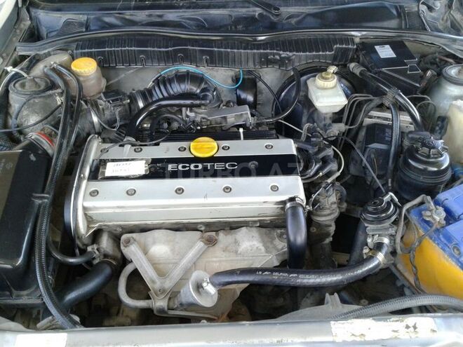 Opel Vectra 1995, 290,000 km - 1.6 л - Bakı