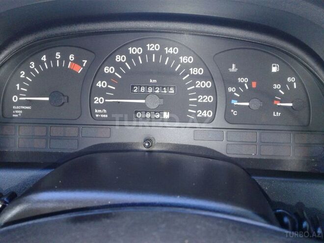 Opel Vectra 1995, 290,000 km - 1.6 л - Bakı