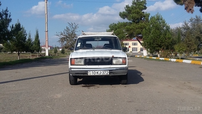 LADA (VAZ) 2104 2001, 230,000 km - 1.6 l - Salyan