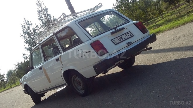 LADA (VAZ) 2104 2001, 230,000 km - 1.6 l - Salyan
