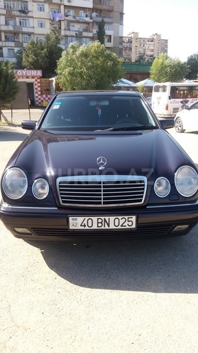 Mercedes E 240 1999, 200,000 km - 2.4 l - Bakı