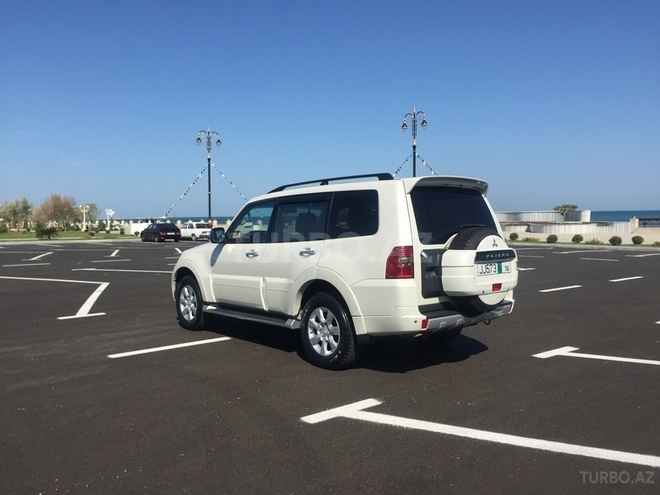 Mitsubishi Pajero 2011, 73,000 km - 3.5 l - Sumqayıt