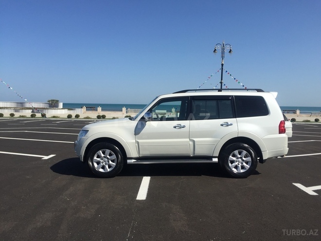 Mitsubishi Pajero 2011, 73,000 km - 3.5 l - Sumqayıt