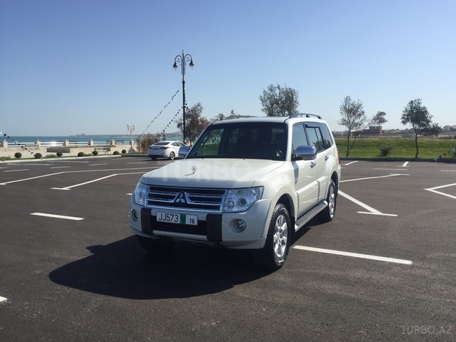 Mitsubishi Pajero 2011, 73,000 km - 3.5 l - Sumqayıt