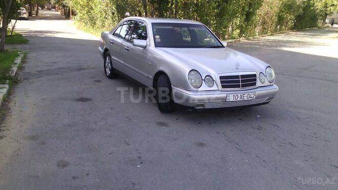 Mercedes E 230 1996, 370,000 km - 2.3 l - Bakı