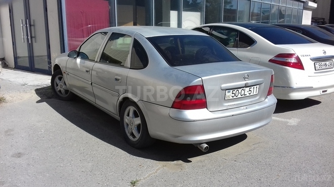 Opel Vectra 1997, 176,000 km - 2.0 l - Bakı
