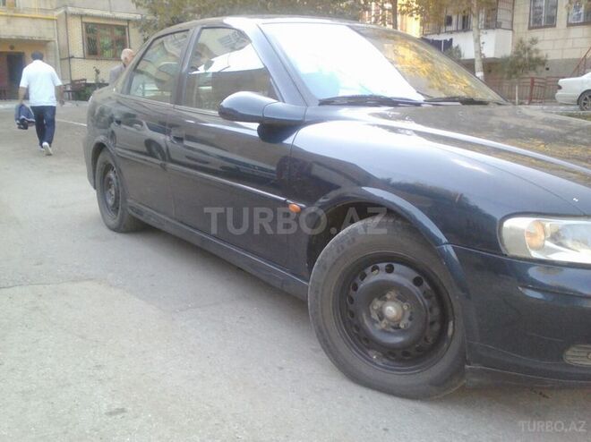 Opel Vectra 2001, 275,000 km - 1.8 l - Masallı