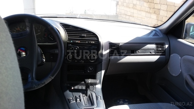 BMW 318 1991, 213,000 km - 1.8 l - Bakı
