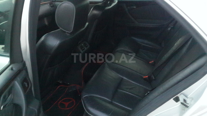 Mercedes E 270 2000, 415,229 km - 2.7 l - Bakı