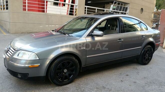 Volkswagen Passat 2003, 134,000 km - 1.8 l - Bakı