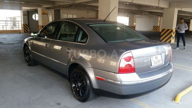 Volkswagen Passat 2003, 134,000 km - 1.8 l - Bakı