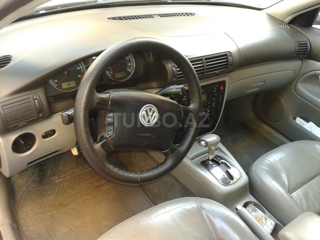 Volkswagen Passat 2003, 134,000 km - 1.8 l - Bakı