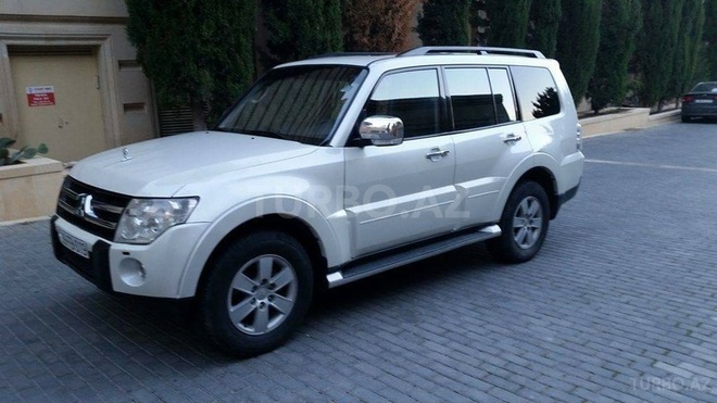 Mitsubishi Pajero 2009, 185,000 km - 3.0 l - Bakı