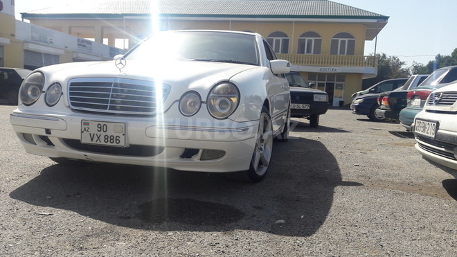 Mercedes E 320 2001, 150,000 km - 3.2 л - Bakı