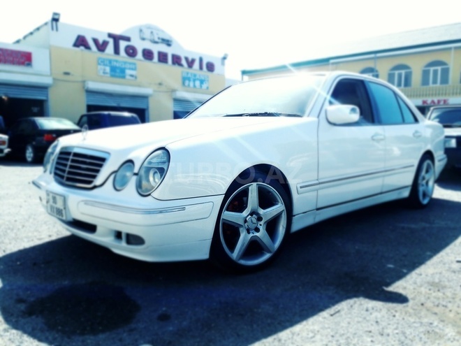 Mercedes E 320 2001, 150,000 km - 3.2 л - Bakı