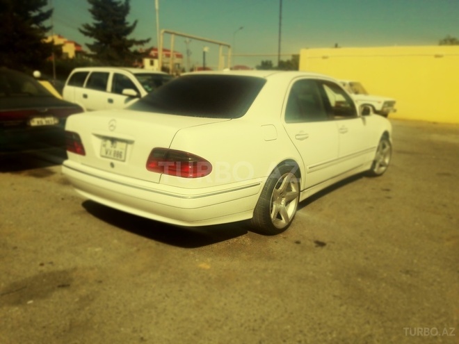 Mercedes E 320 2001, 150,000 km - 3.2 л - Bakı
