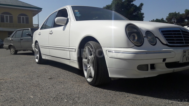 Mercedes E 320 2001, 150,000 km - 3.2 л - Bakı