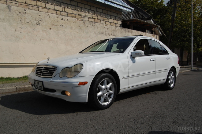 Mercedes C 240 2000, 32,000 km - 2.6 l - Oğuz