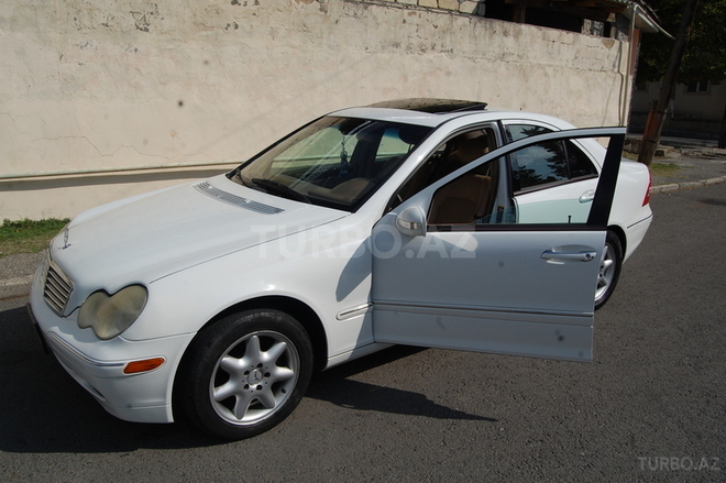 Mercedes C 240 2000, 32,000 km - 2.6 l - Oğuz