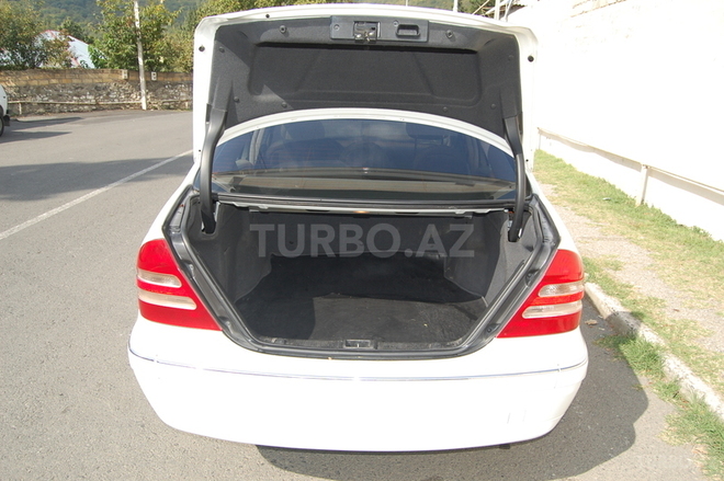 Mercedes C 240 2000, 32,000 km - 2.6 l - Oğuz