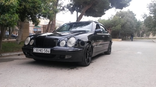 Mercedes E 270 1999, 330,000 km - 2.7 l - Bakı