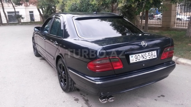 Mercedes E 270 1999, 330,000 km - 2.7 l - Bakı
