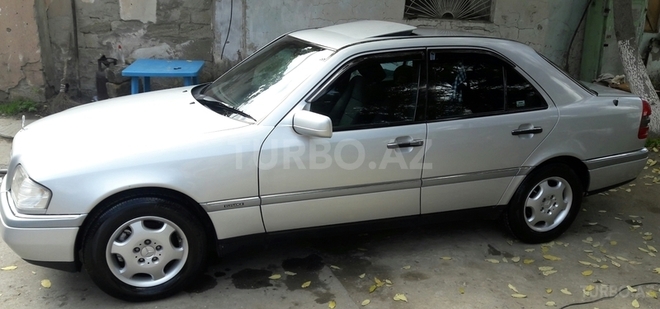 Mercedes C 180 1995, 200,000 km - 1.8 l - Bakı