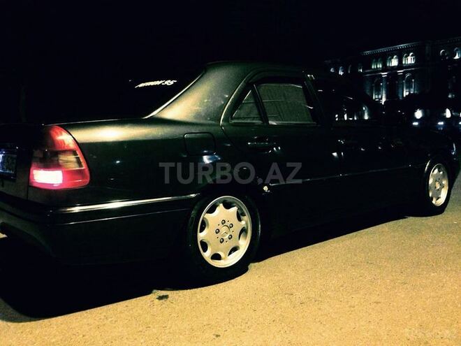 Mercedes C 180 1995, 250,000 km - 2.2 l - Bakı