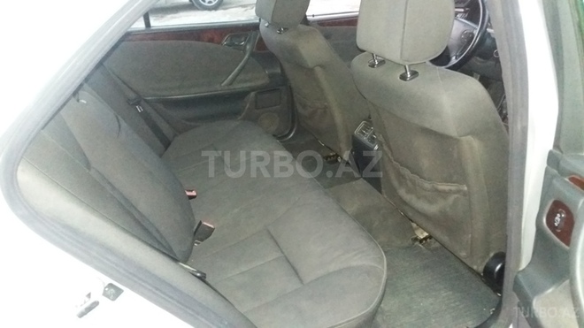 Mercedes E 240 1999, 220,000 km - 2.4 l - Sumqayıt