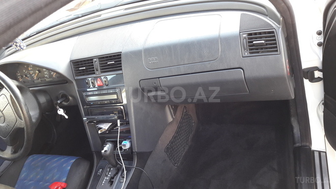 Mercedes C 200 1998, 228,000 km - 2.0 l - Bakı