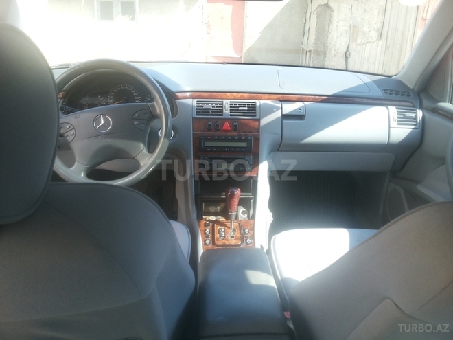 Mercedes E 280 1999, 190,000 km - 2.8 l - Bakı