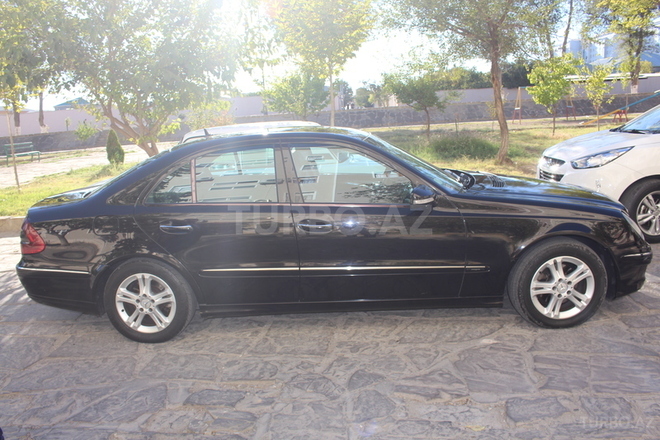 Mercedes E 220 2006, 250,000 km - 2.2 l - Naxçıvan