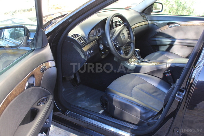 Mercedes E 220 2006, 250,000 km - 2.2 l - Naxçıvan