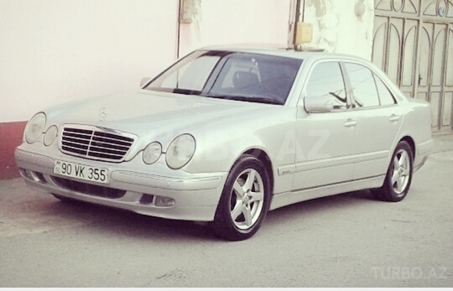 Mercedes E 240 2001, 200,000 km - 2.6 л - Bakı