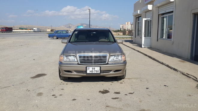 Mercedes C 230 1999, 175,000 km - 2.3 l - Bakı